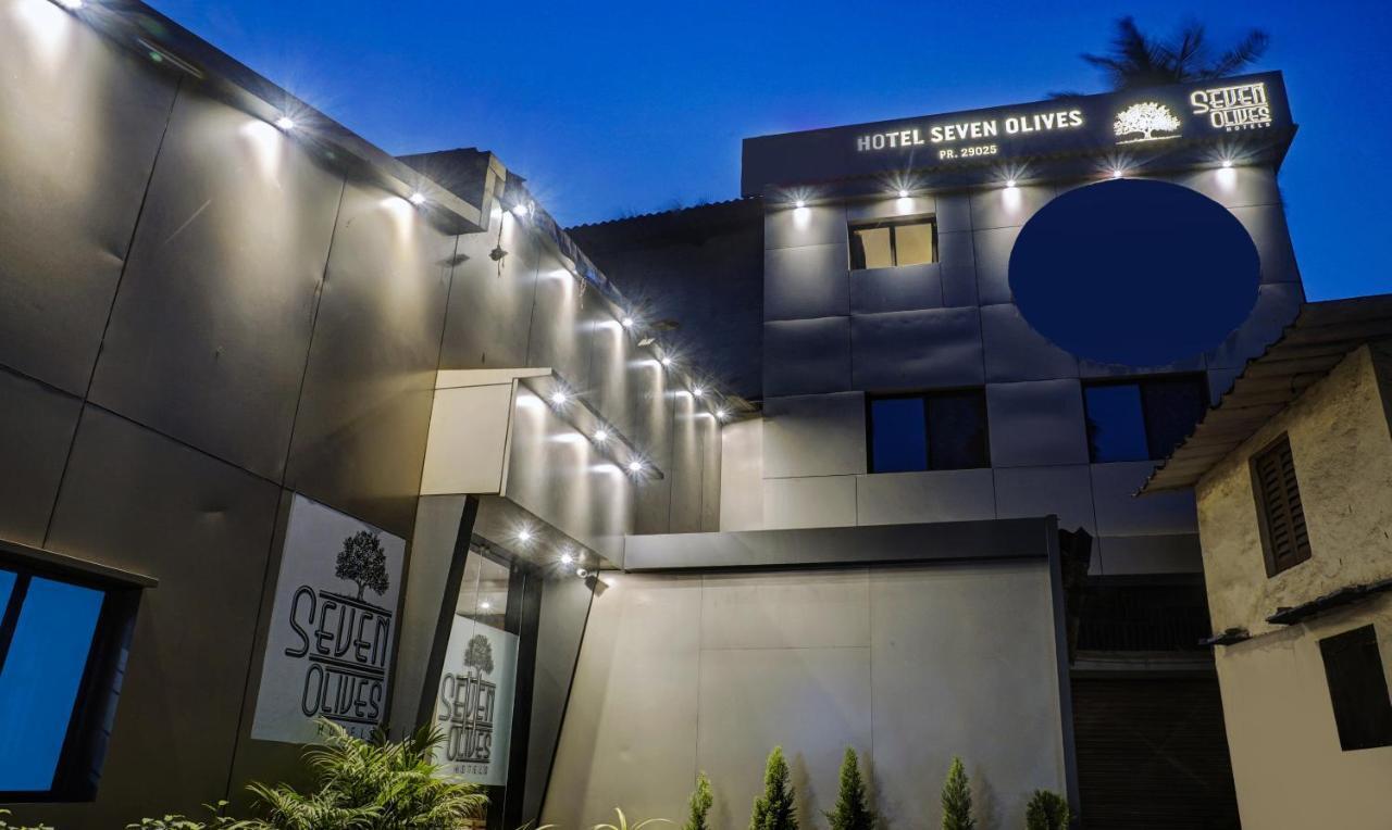 Treebo Trip Seven Olives Andheri Βομβάη Εξωτερικό φωτογραφία