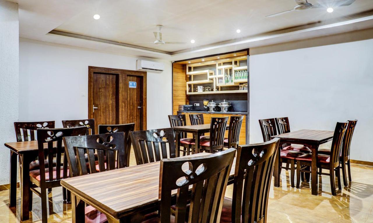 Treebo Trip Seven Olives Andheri Βομβάη Εξωτερικό φωτογραφία